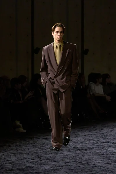 Look 35